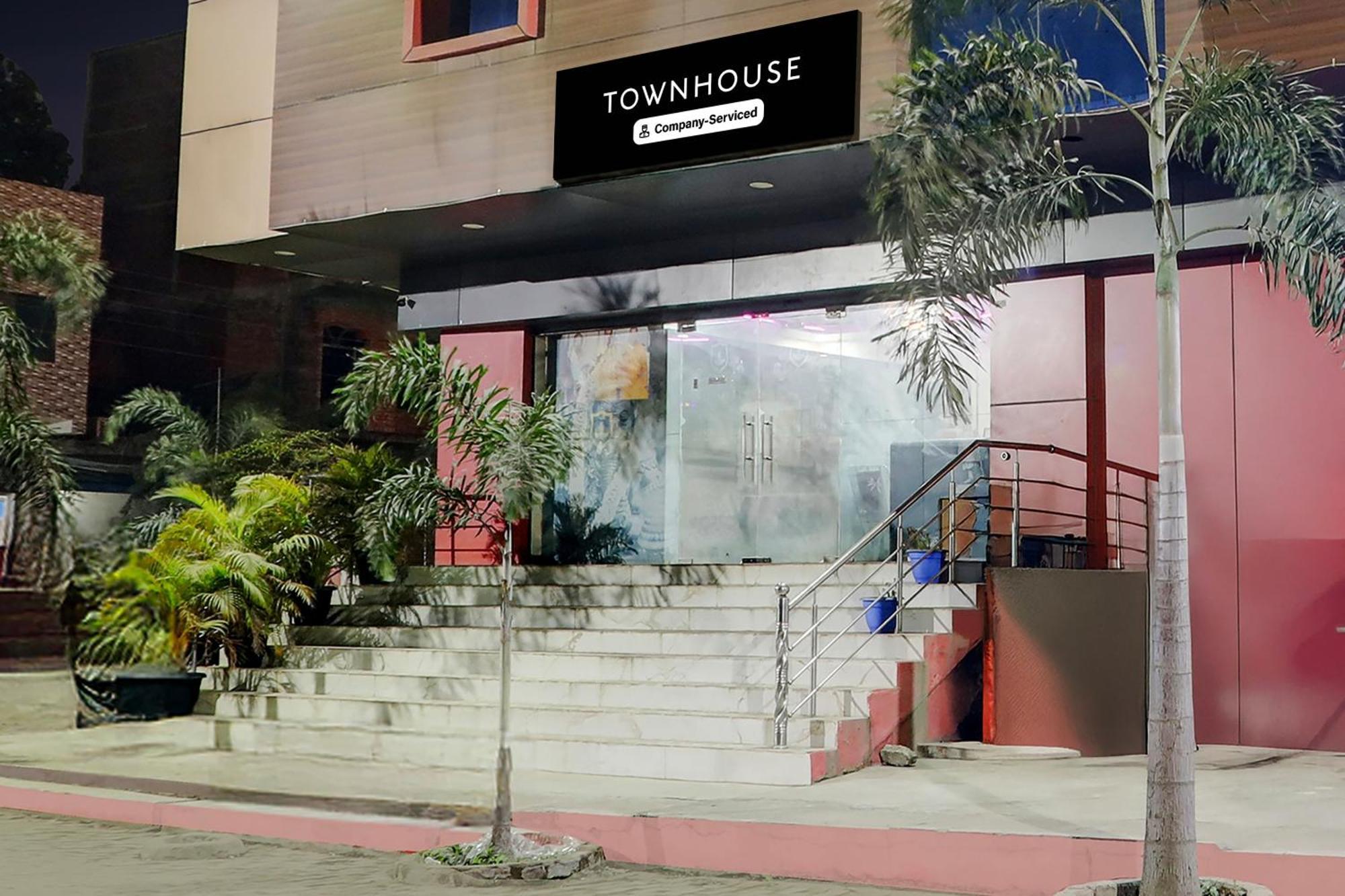 Super Townhouse Gida Near Rto Office Hotel Gorakhpur Exterior foto